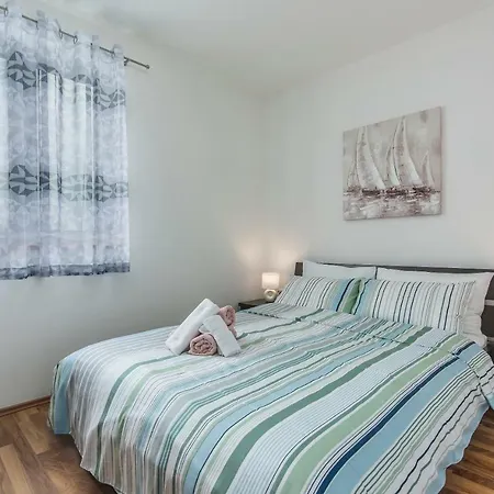 Kimi Apartment *