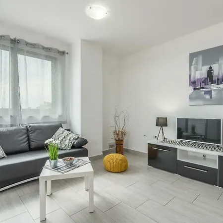 Apartment Kimi *