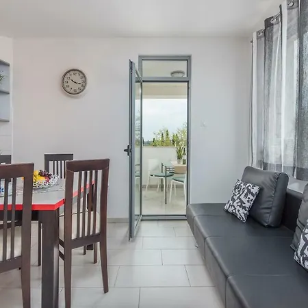 Kimi Apartment *