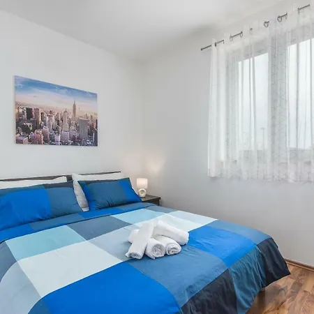 Kimi Apartment