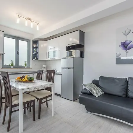 Kimi Apartment